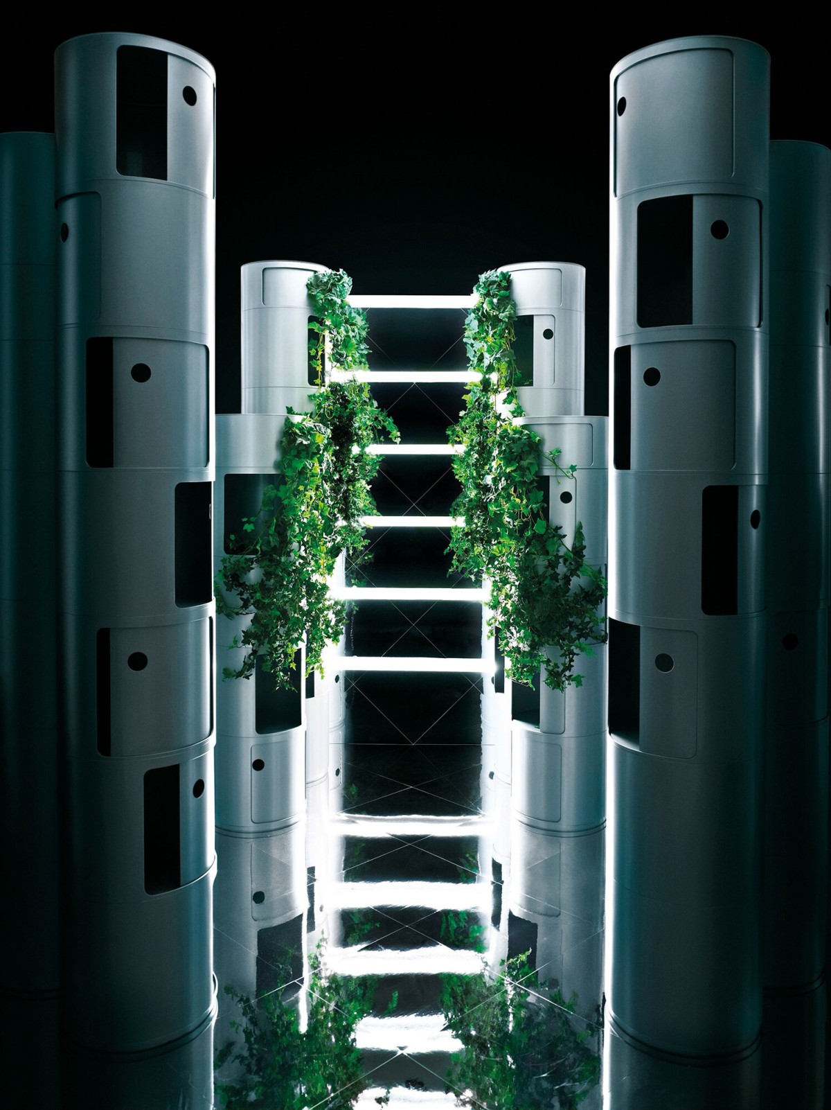 rafael-de-cardenas-kartell-darcy-party-installation