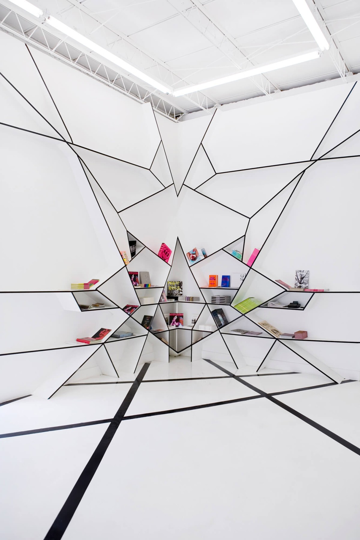 rafael-de-cardenas-ohwow-miami-bookstore